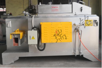 “煮”好一锅汤，压铸才像样——说说我们那台不让一滴铝液“受委屈”的保温炉